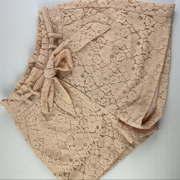 H&M Size 8 Lace Apricot Pocket Shorts with Tie - Picture 2 of 12